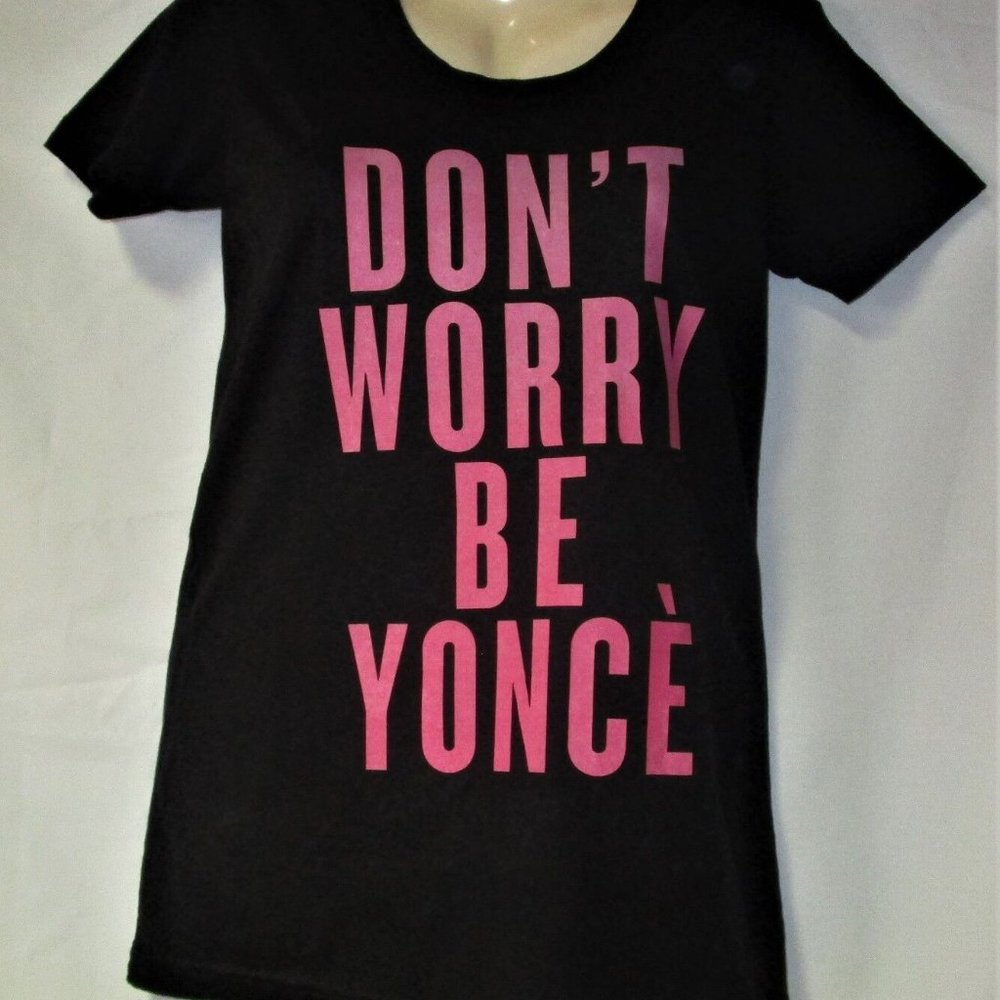 Junior's Beyonce Black T Shirt Size Large